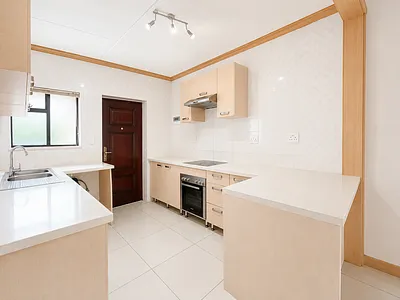 2 Bedroom Apartment For Sale in Sandton - img