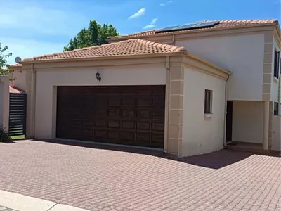 4 Bedroom Townhouse For Sale in Sandton - img