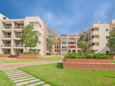 2 Bedroom Apartment To Rent in Bedfordview - qIWH.webp