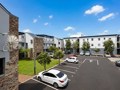 2 Bedroom Apartment For Sale in Blouberg - GWrE.webp