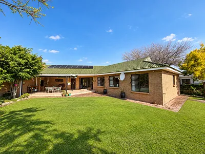 3 Bedroom House For Sale in George - OOoD.webp