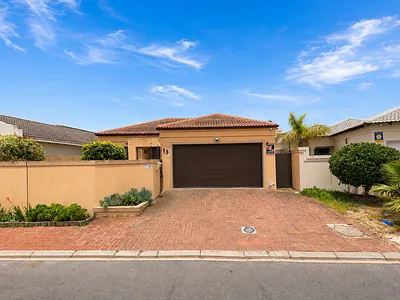 3 Bedroom House For Sale in Blouberg - qHmT.webp