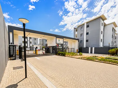 2 Bedroom Apartment For Sale in Blouberg - iGnw.webp