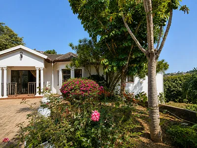4 Bedroom House To Rent in La Mercy - img