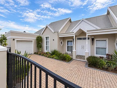 5 Bedroom House For Sale in George - mtlI.webp
