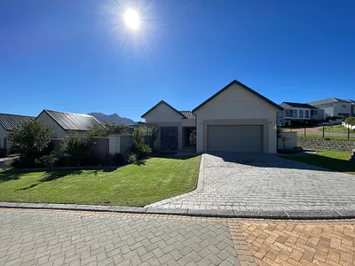 4 Bedroom Townhouse For Sale in George - EZ8o.webp