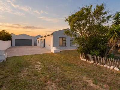 3 Bedroom House For Sale in Langebaan - 99Ix.webp