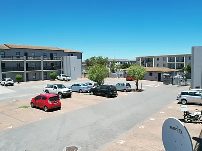 2 Bedroom Apartment For Sale in Blouberg - uhH9.webp