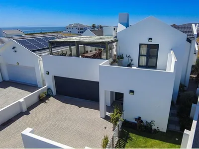 3 Bedroom House For Sale in St Helena Bay - jo8A.webp