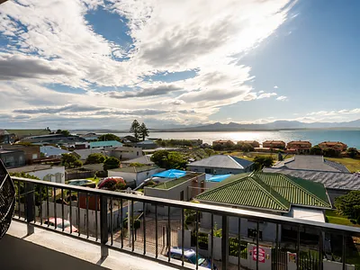 2 Bedroom Apartment For Sale in Mossel Bay - sZzd.webp