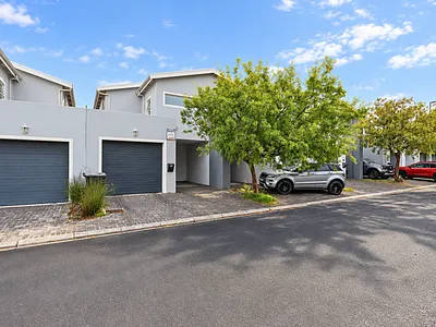 3 Bedroom House For Sale in Blouberg - CDFr.webp