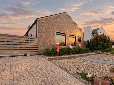 2 Bedroom House For Sale in Saldanha - XLm8.webp