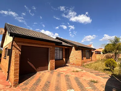 3 Bedroom House To Rent in Soshanguve - XQ63.webp
