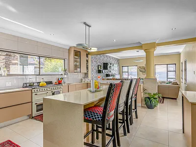 5 Bedroom Townhouse To Rent in Centurion - img