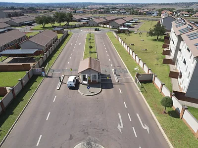 3 Bedroom Townhouse To Rent in Centurion - img