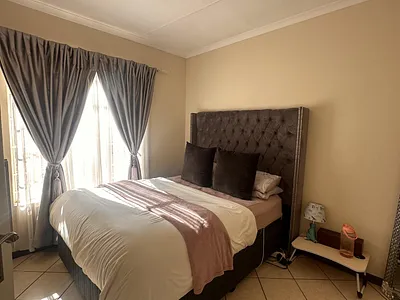 2 Bedroom Apartment For Sale in Centurion - img