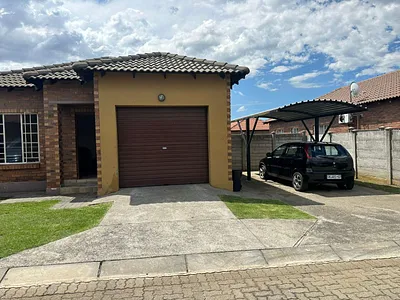 3 Bedroom Townhouse To Rent in Rustenburg - img