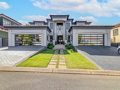 5 Bedroom Townhouse For Sale in Centurion - img