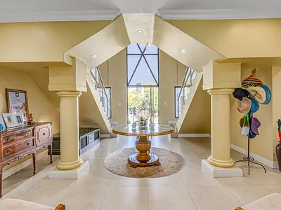 5 Bedroom Townhouse For Sale in Centurion - img
