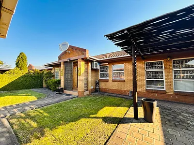 3 Bedroom Townhouse For Sale in Richards Bay - gmZt.webp