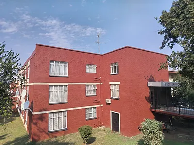 2 Bedroom Apartment For Sale in Empangeni - QbYc.webp
