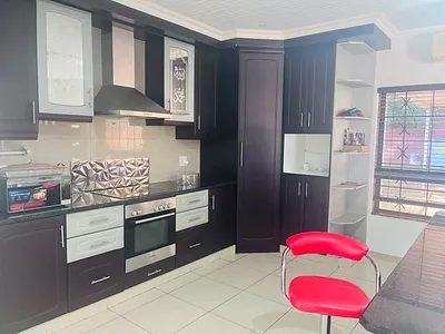 5 Bedroom House For Sale in Empangeni - d6u0.webp