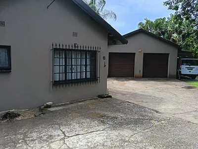 4 Bedroom House For Sale in Richards Bay - x1xb.webp