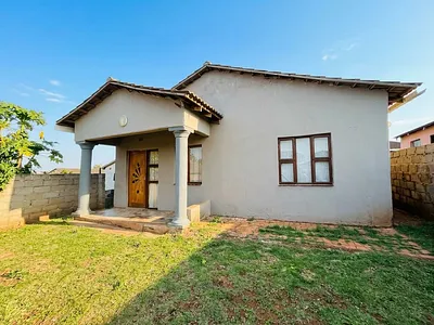 2 Bedroom House For Sale in Empangeni - 2gCv.webp