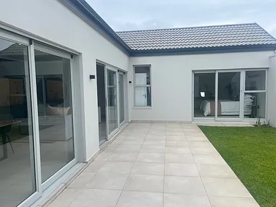 3 Bedroom House To Rent in Ballito - 2vO7.webp