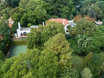 5 Bedroom House For Sale in Westcliff, Johannesburg - s4ZO.webp