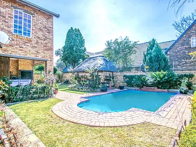 4 Bedroom Townhouse For Sale in Boskruin, Randburg - CcbI.webp