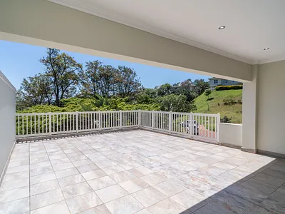 4 Bedroom Apartment For Sale in Kindlewood Estate, Mount Edgecombe - IDen.webp