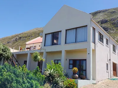 7 Bedroom House For Sale in Bettys Bay - kHS9.webp