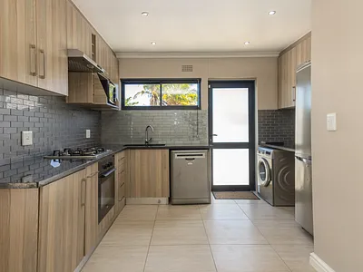 3 Bedroom House To Rent in Table View, Blouberg - svnA.webp