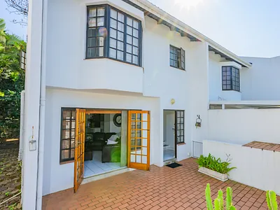 3 Bedroom Apartment For Sale in Durban North - Lj0z.webp