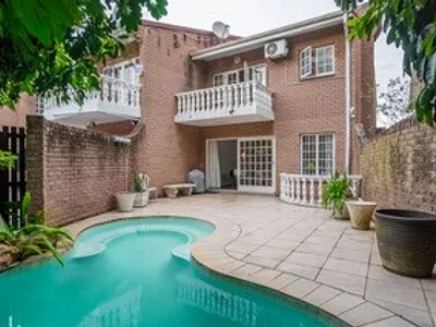 4 Bedroom Townhouse For Sale in Durban - kJ9f.webp