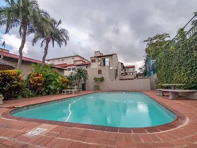 3 Bedroom Townhouse For Sale in Durban - E0B0.webp
