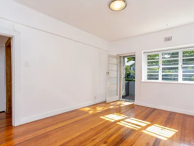 1 Bedroom Apartment For Sale in Cape Town - sC7p.webp