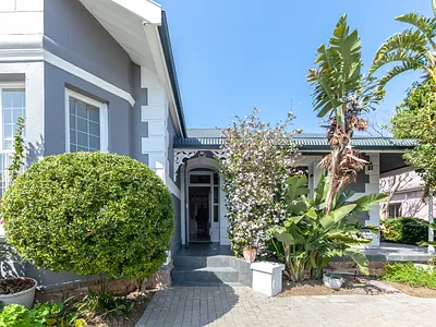 3 Bedroom House For Sale in Cape Town - CBok.webp