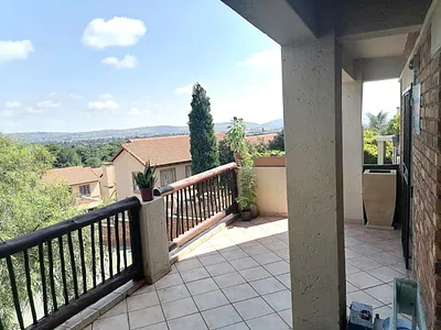 2 Bedroom Apartment For Sale in Pretoria - Cucz.webp