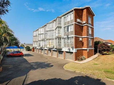 2 Bedroom Apartment For Sale in Durban - WQhY.webp