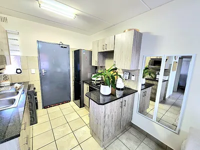 2 Bedroom Apartment For Sale in Pretoria - aPMY.webp