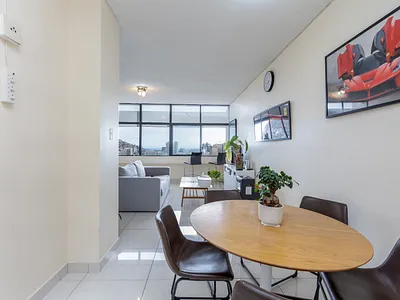 2 Bedroom Apartment For Sale in Cape Town - NoAs.webp