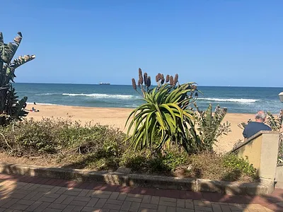 2 Bedroom Apartment For Sale in Umhlanga - img