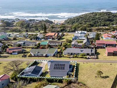 6 Bedroom House For Sale in Kei Mouth - 61TG.webp