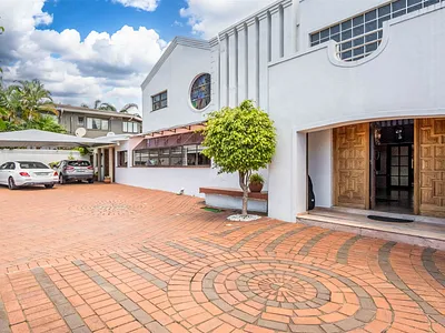 6 Bedroom House For Sale in Durban - Z2wa.webp