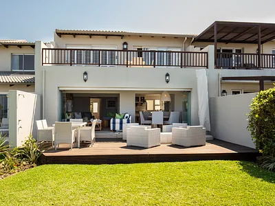 4 Bedroom Townhouse For Sale in Umhlanga - JBq1.webp