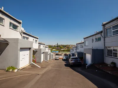 3 Bedroom Townhouse For Sale in Durban - 3HiG.webp