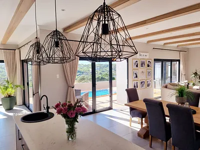 4 Bedroom House For Sale in East London - zWUZ.webp
