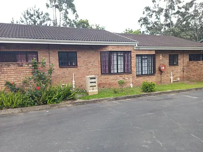 2 Bedroom Townhouse For Sale in Margate - nEnS.webp